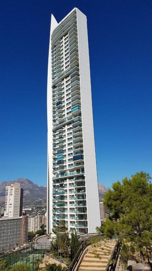 Highrise Apartment With Private Terrace & Sea Views - 34Th Floor ベニドルム エクステリア 写真